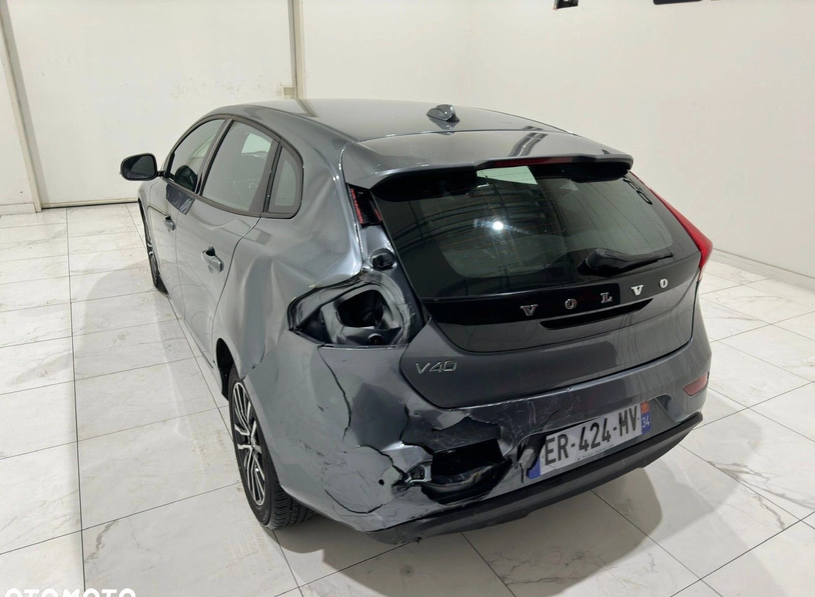 Volvo V40 cena 44900 przebieg: 72588, rok produkcji 2017 z Mrągowo małe 436